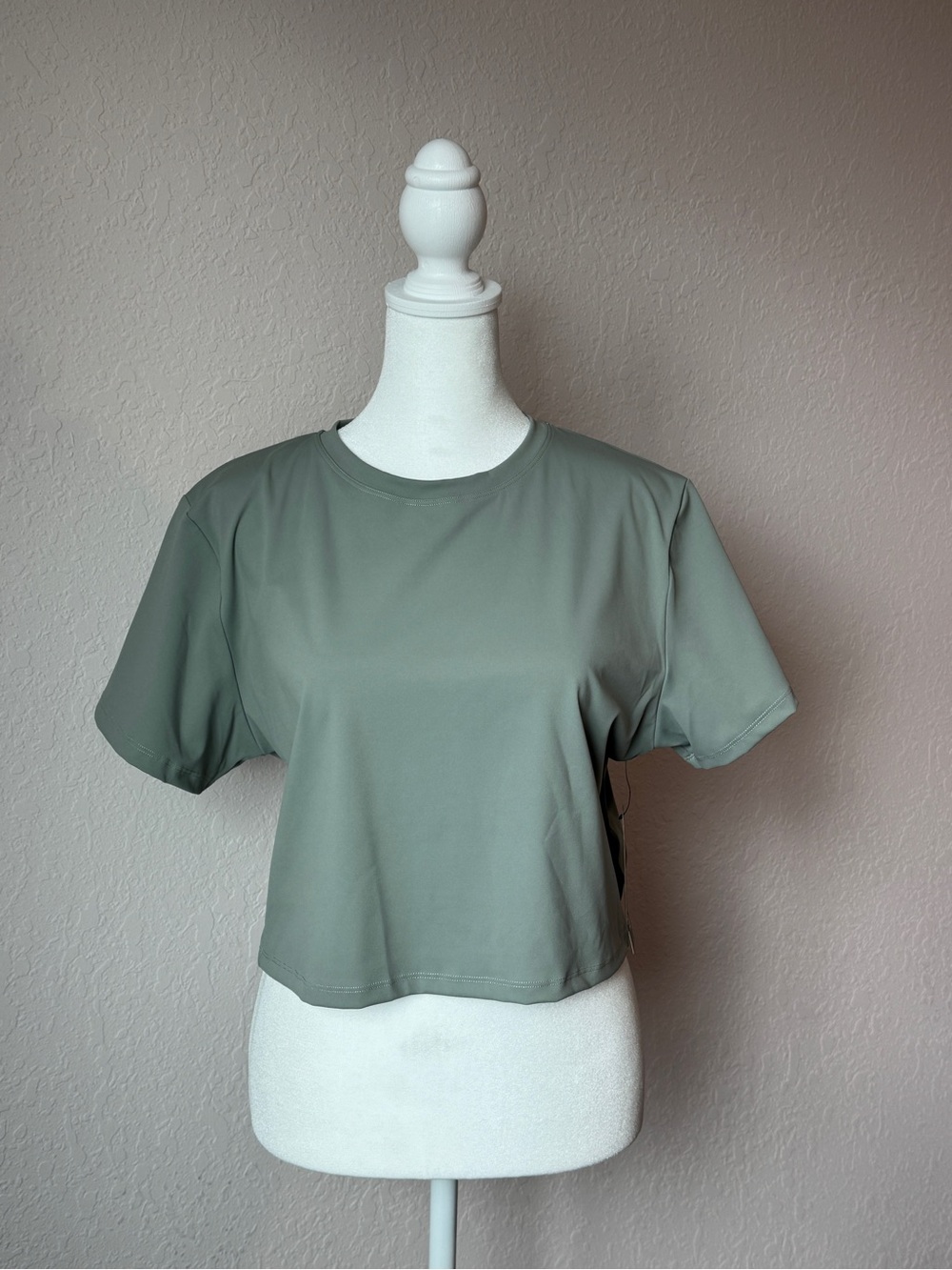 NWT Fashion Nova Feel The Breeze Active Top Sage Large Gym Yoga Athleisure